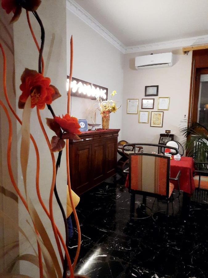 B&B Coste Del Salento San Pietro Vernotico Exterior photo